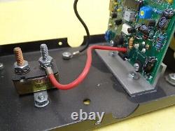 Chargeur de batterie industriel Quick Charge Corp 12VDC 10A, BJ1210