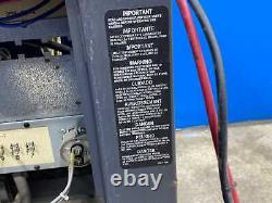Chargeur de batterie industrielle Exide WG3-12-865 Gold 24 Volts 3 Phases / 240 V