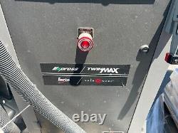 Chargeur de batterie pour chariot élévateur AKER WADE TWINMAX 15