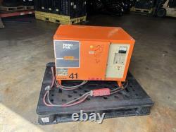 Chargeur de batterie pour chariot élévateur C&D FR12HK850M Ferro Five FR Series 24V 155A 3 phases