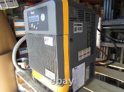 Chargeur de batterie pour chariot élévateur EnerSys EI3-HL-4Y 24/36/48V 1000AH 480/3 Excellent.