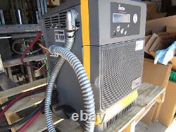 Chargeur de batterie pour chariot élévateur EnerSys EI3-HL-4Y 24/36/48V 1000AH 480/3 Excellent.