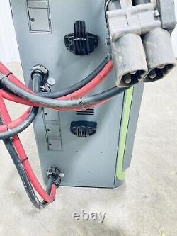 Chargeur de batterie pour chariot élévateur Enersys Exe3-mr-4y 480VAC 3 phases 50/60Hz 24/36/48V