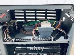 Chargeur de batterie pour chariot élévateur Enersys Exe3-mr-4y 480VAC 3 phases 50/60Hz 24/36/48V