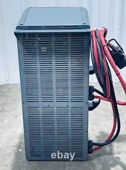Chargeur de batterie pour chariot élévateur Enersys Exe3-mr-4y 480VAC 3 phases 50/60Hz 24/36/48V