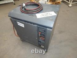 Chargeur de batterie pour chariot élévateur FER100 12-475 S1 M3411