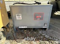 Chargeur de batterie pour chariot élévateur GNB Industrial Power XRT24-1000E3 EX-F CCR18035