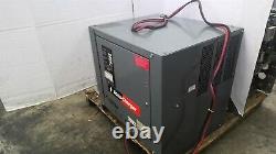 Chargeur de batterie pour chariot élévateur Presolute 51OC3-12 24 volts 102 ampères