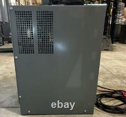 Chargeur de batterie pour chariot élévateur Prestolite Battery-Mate 24V 208/240/480V 3Phase