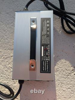 Chargeur de chariot élévateur 36V Standard 110V CA 350A Anderson gris