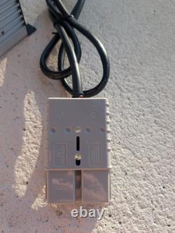 Chargeur de chariot élévateur 36V Standard 110V CA 350A Anderson gris
