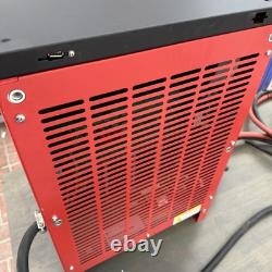 Chargeur de chariot élévateur ACT Quantum Q4-24/36-150-480 480VAC Chargeur de chariot élévateur Raymond