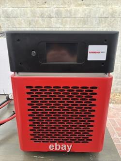 Chargeur de chariot élévateur ACT Quantum Q4-24/36-200-480 480VAC Raymond #4078