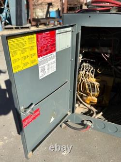 Chargeur de chariot élévateur Hobart # 540B1-12R 1ph 24V 208/240/480V (5727)