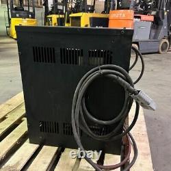 Chargeur de chariot élévateur d'occasion WorkHorse 36 volts 750 ampères-heures triphasé