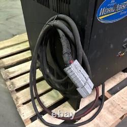 Chargeur de chariot élévateur d'occasion WorkHorse 36 volts 750 ampères-heures triphasé