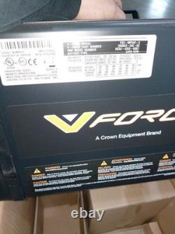 Chargeur de chariot élévateur électrique V Force. Neuf avec 2 câbles.