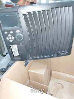 Chargeur de chariot élévateur électrique V Force. Neuf avec 2 câbles.