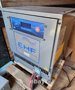 Chargeur de chariot élévateur haute fréquence GNB EHF36T110 avec prise SB350