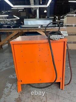 Chargeur de palette GNB Ferrocharger Mark II 24 volts et chargeur de chariot élévateur