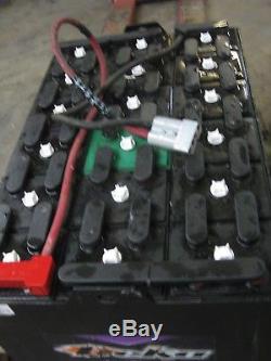 Chariot Élévateur Industriel 36 Volts Batterie 18-85-21 850 Amp Hour