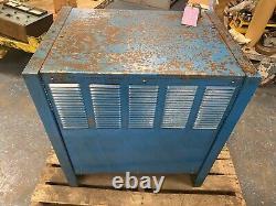 Exide, ES3-16-680, CHARGEUR DE BATTERIE DE CHARIOT ÉLÉVATEUR 36VDC SYSTÈME 3000