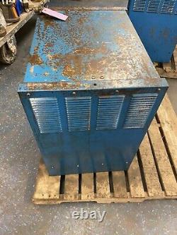 Exide, ES3-16-680, CHARGEUR DE BATTERIE POUR CHARIOT ÉLÉVATEUR 36VDC SYSTEME 3000