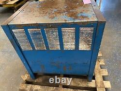 Exide, ES3-16-680, CHARGEUR DE BATTERIE POUR CHARIOT ÉLÉVATEUR SYSTEM 3000 36VDC