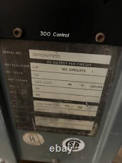 Hobart, 225a1-12, Chargeur Accu 24vdc 12 cellules 120/208/240 1ph