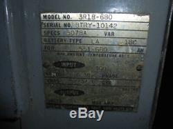 Hobart 3r18-680 Chargeur De Batterie Pour Chariot Élévateur À Fourche De 36 Volts DC Triphasé 240/480 16 H Minuteur
