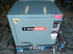 Hobart Accu-charge Chariot Élévateur Chargeur De Batterie 24 Volts 600c3-12 510c3 12 Cellules