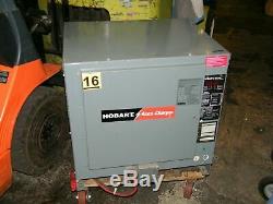 Hobart Chargeur De Batterie Pour Chariot Élévateur Accu-charge 600c3-12 510c3 24 Volts 12 Cellules