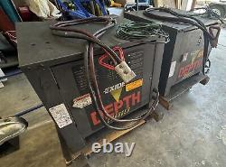 Lot de 2 chargeurs de batterie pour chariot élévateur Exide Depth 24VDC DE2 12-850 SDE2-12-850