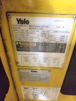 Yale Forklift 3500lb Debout Électrique Ascenseur Nouvelle Batterie, Chargeur Et Pompe De Direction